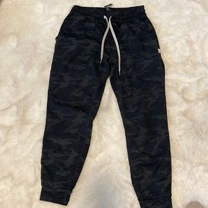 Like new extra small joggers with the camo print.